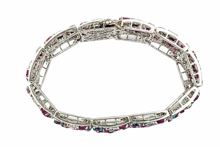 f0582dc8-637c-438a-2a3e-3da39b4d3200