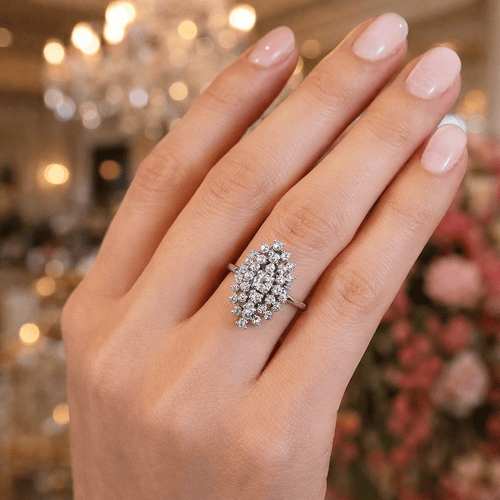 Bague 57 Bague grappe de diamants en or blanc 18k 58 Facettes 50286