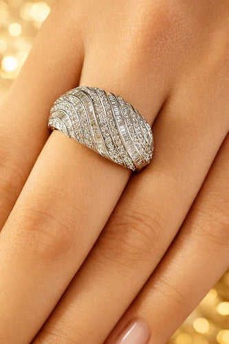 Bague 59 Bague ondulée en or blanc 18 carats avec diamants pavés et baguettes 58 Facettes 50299