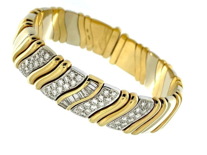 Bracelet Bracelet manchette italien en or jaune et or blanc avec diamants 58 Facettes