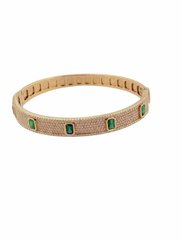 Bracelet Bracelet en or jaune 18 carats avec diamants et émeraudes 58 Facettes