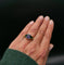 Bague 55 Bague en or jaune 18 carats avec iolite et émeraudes 58 Facettes B40-05