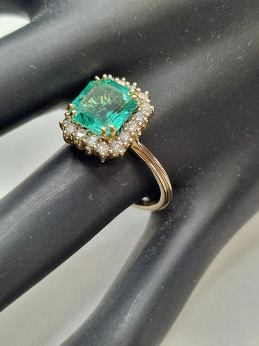 Bague Bague halo en or jaune 18 carats avec émeraude colombienne et diamants 58 Facettes