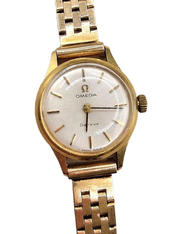 OMEGA - Vintage Geneva watch in yellow gold - 58 Facettes