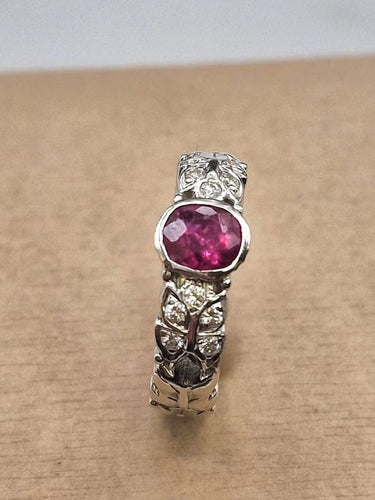 Bague 55 Bague solitaire rubis et diamants en or blanc 18 carats 58 Facettes