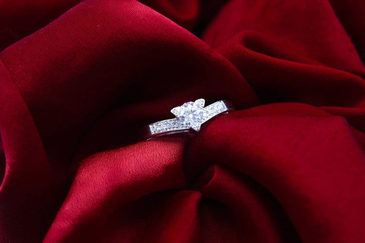 Bague 50 Mauboussin - Bague 3 griffes en or 750 et diamant 0,23 ct 58 Facettes 240312