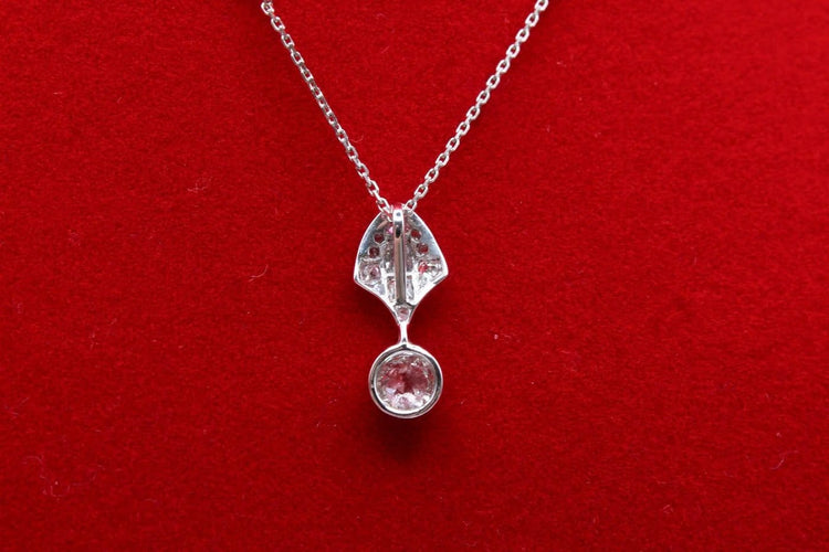 Pendentif Pendentif en platine avec diamants, vers 1925 58 Facettes 240658