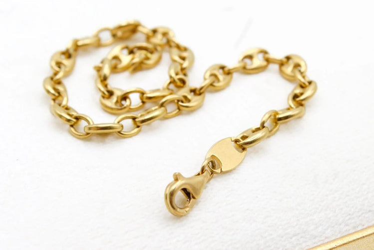 ccc1a165-bab1-455a-65d2-28b4ec1d5800