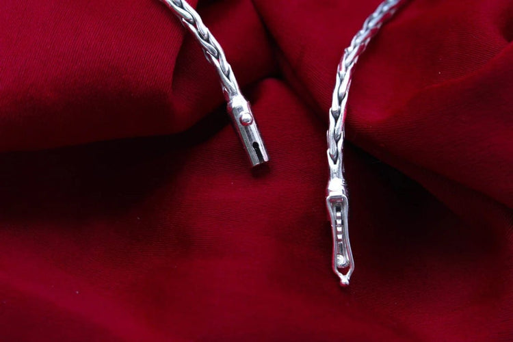 Collier Collier marguerite - Pendentif en or blanc 750 serti de diamants 58 Facettes 240108