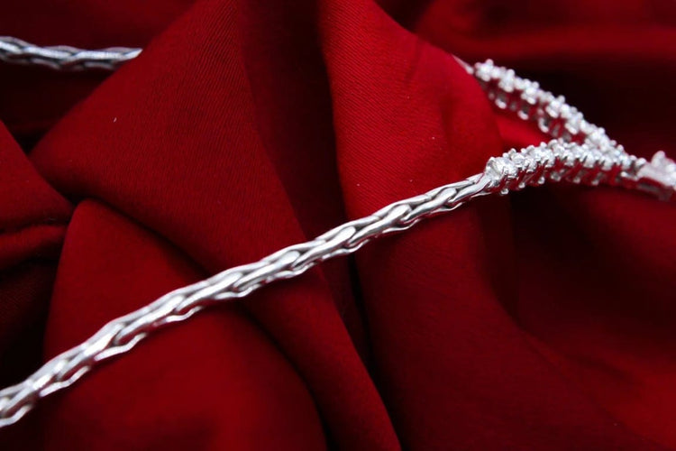Collier Collier marguerite - Pendentif en or blanc 750 serti de diamants 58 Facettes 240108