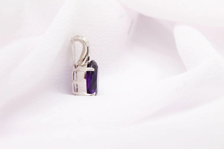 Pendentif Pendentif en or blanc 750 serti d’améthyste 58 Facettes 250259