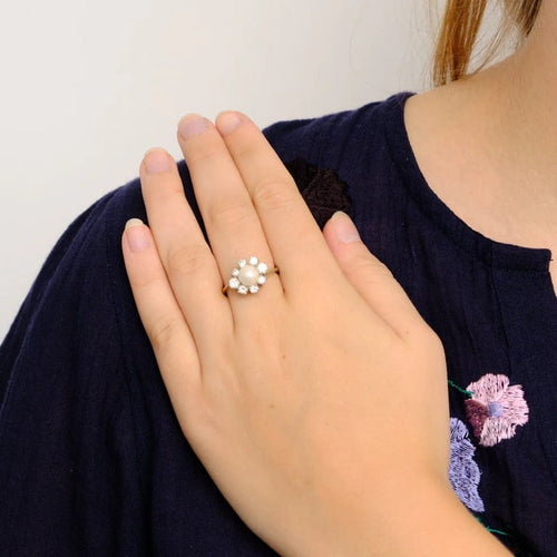 Bague 57 Bague tourbillon vintage en or blanc 750, perle Akoya et diamants 58 Facettes