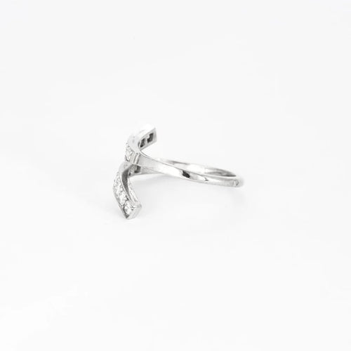 Bague 52 Bague vague en or blanc 18 ct et platine, diamants 58 Facettes