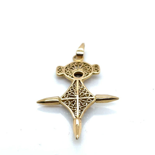 Pendentif Croix d’Agadez - Pendentif en or jaune 750 serti d’un diamant 58 Facettes