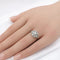 Bague 54 Bague ancienne années 1940 en or blanc 18 carats et platine, diamants 58 Facettes
