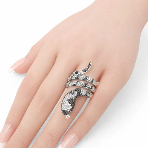 Bague 55 Bague serpent en or blanc 18 carats sertie de diamants 58 Facettes