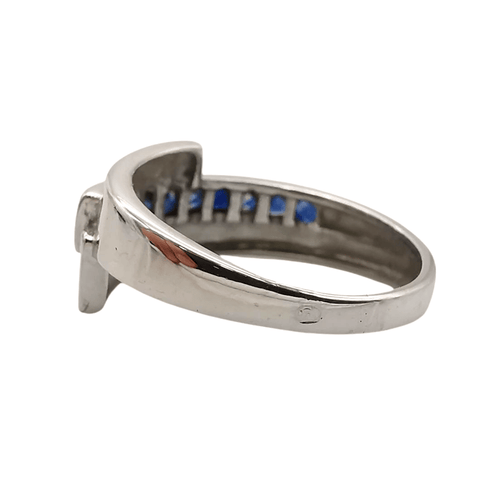 Bague 51 Bague en or blanc 18 carats avec saphirs et diamants 58 Facettes