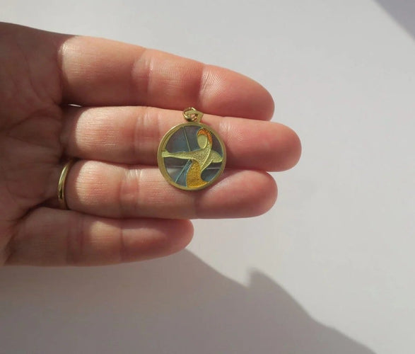 Pendentif Cartier - Pendentif Sagittaire en or jaune et émail plique-à-jour 58 Facettes