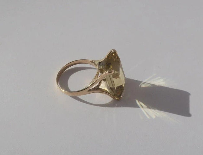 Bague 55 Bague cocktail en or rose et citrine 13 carats 58 Facettes