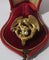 Broche Broche chimère en or jaune 18 carats et perle 58 Facettes