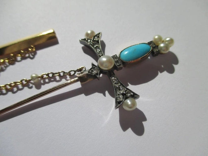 Broche Broche épingle - Épée en or rose 18 carats, diamants, perles et turquoise 58 Facettes