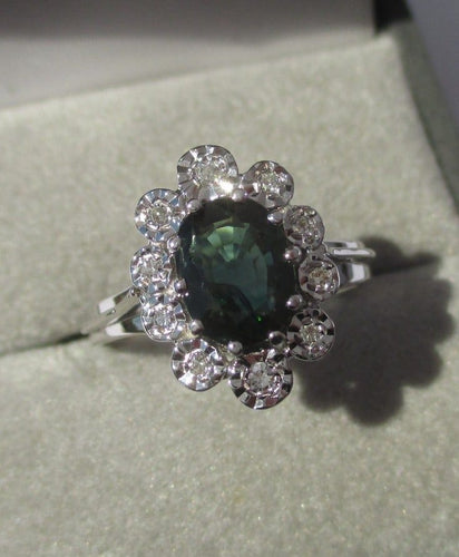 Bague 55 Bague Pompadour saphir vert et diamants en or blanc 18 carats 58 Facettes