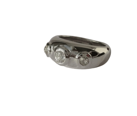 Bague 51 Bague jonc trilogie en or blanc et diamants 58 Facettes