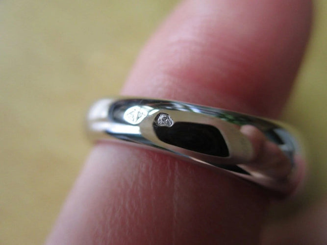 Bague 51 Bague jonc trilogie en or blanc et diamants 58 Facettes