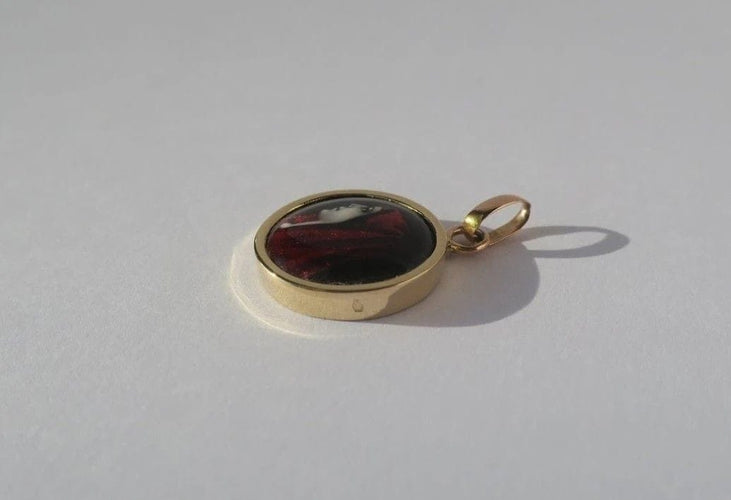Pendentif Fabiola - Pendentif en or jaune et émail de Limoges 58 Facettes