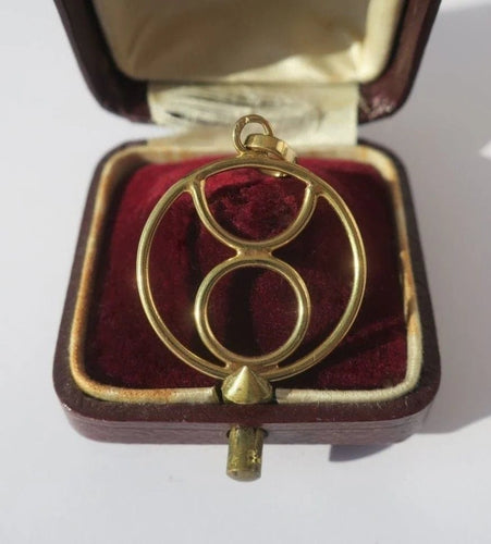 Pendentif Pendentif médaille zodiaque Taureau en or jaune 58 Facettes