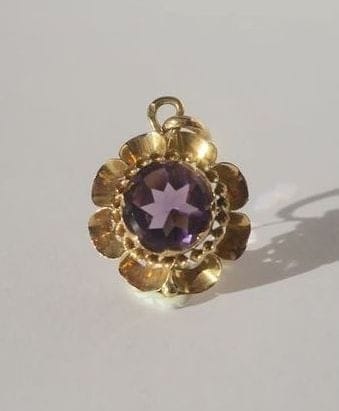 Pendentif Pendentif fleur XIXe siècle en or rose et améthyste 58 Facettes