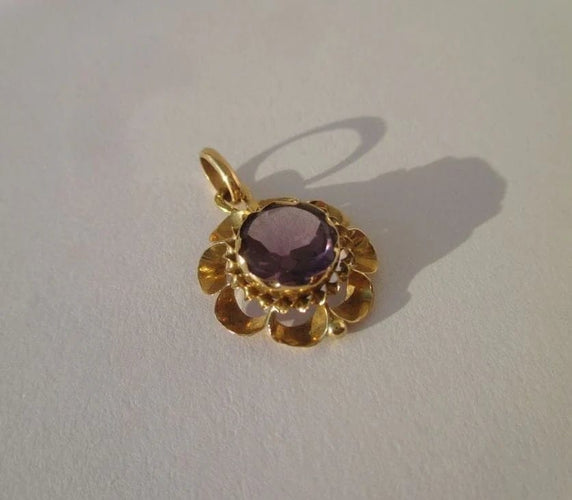 Pendentif Pendentif fleur XIXe siècle en or rose et améthyste 58 Facettes