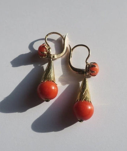 Boucles d'oreilles Boucles d’oreilles dormeuses XIXe en or rose et corail 58 Facettes