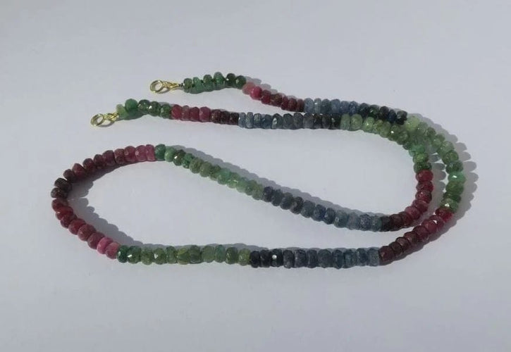 Collier Collier choker - Saphirs, rubis et émeraudes en or jaune 18 carats 58 Facettes