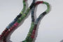 Collier Collier choker - Saphirs, rubis et émeraudes en or jaune 18 carats 58 Facettes