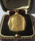 Pendentif GRUN - Médaille pendentif Art déco en or jaune 18 carats et nacre 58 Facettes