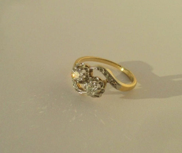Bague 51.5 Bague Toi et Moi ancienne en or jaune, platine et diamants 58 Facettes