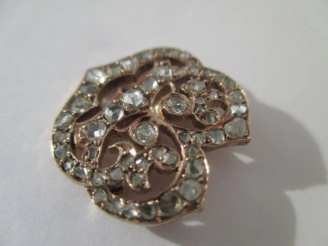 Pendentif Pendentif monogramme C B pavé de diamants en or rose 18 carats 58 Facettes
