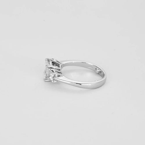 Bague 53 Trilogie - Bague solitaire en or blanc 18K et diamants taille princesse 58 Facettes