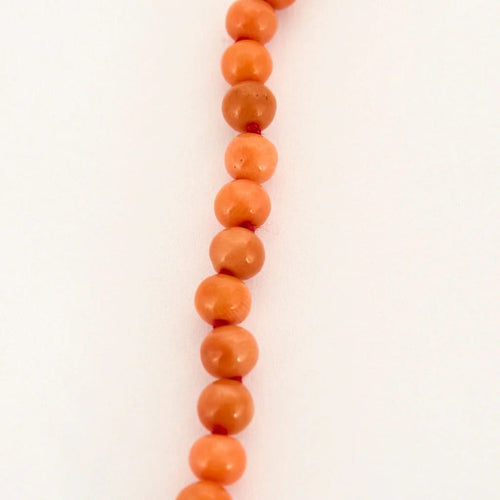 Collier Collier ancien en or jaune 18 carats avec perles de corail 58 Facettes