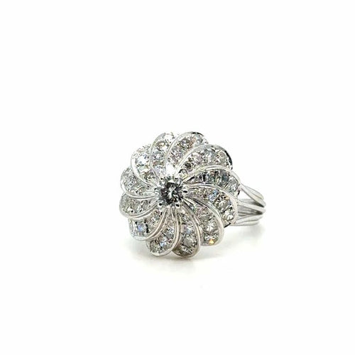 Bague 52 Bague fleur en or blanc 18 carats et diamants 58 Facettes 1.0000435/3