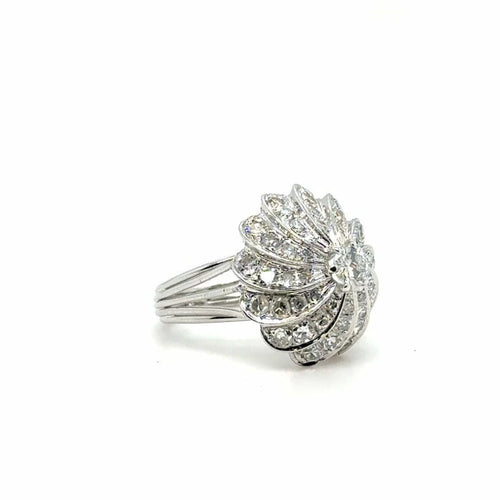 Bague 52 Bague fleur en or blanc 18 carats et diamants 58 Facettes 1.0000435/3