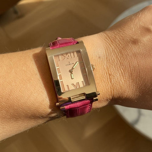 Montre Corum Tobogan Flip Up - Montre femme en or rose 18 carats quartz 58 Facettes 1.0000977/2