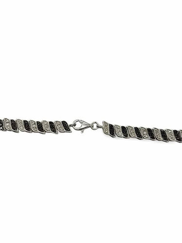 Collier Collier en or blanc 18K serti de diamants incolores et noirs 2 ct 58 Facettes 1113