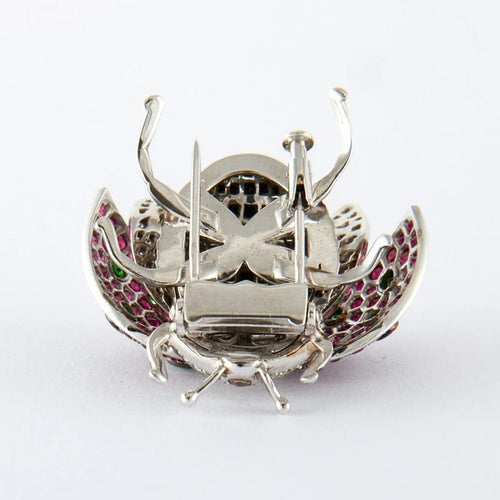 Broche Broche « Coccinelle » en or blanc avec rubis, tsavorites et diamants 58 Facettes
