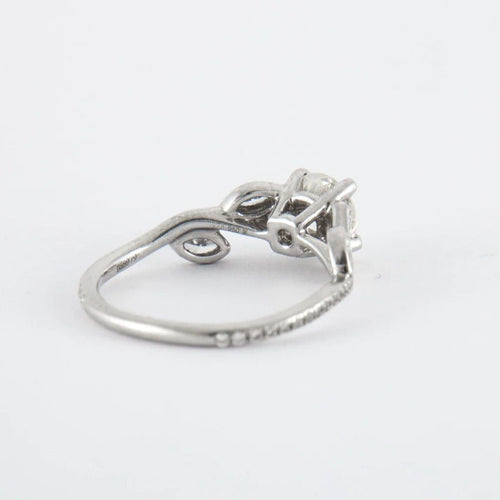 Bague 50 De Beers - Bague feuillage en platine 950 et diamants 58 Facettes 1.13209