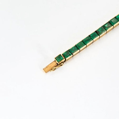 Bracelet Bracelet ligne en or jaune 18k serti d’émeraudes 58 Facettes M8861