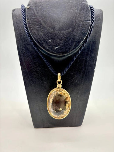 Pendentif Pendentif citrine en or blanc 18K sur cordon noir 58 Facettes M8942