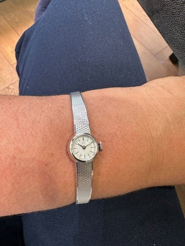 Montre UTI - Montre femme vintage en or blanc 18 carats 58 Facettes