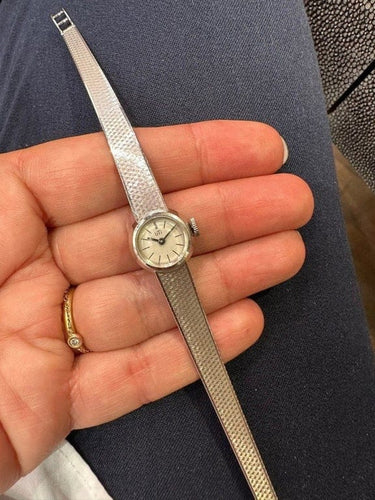 Montre UTI - Montre femme vintage en or blanc 18 carats 58 Facettes